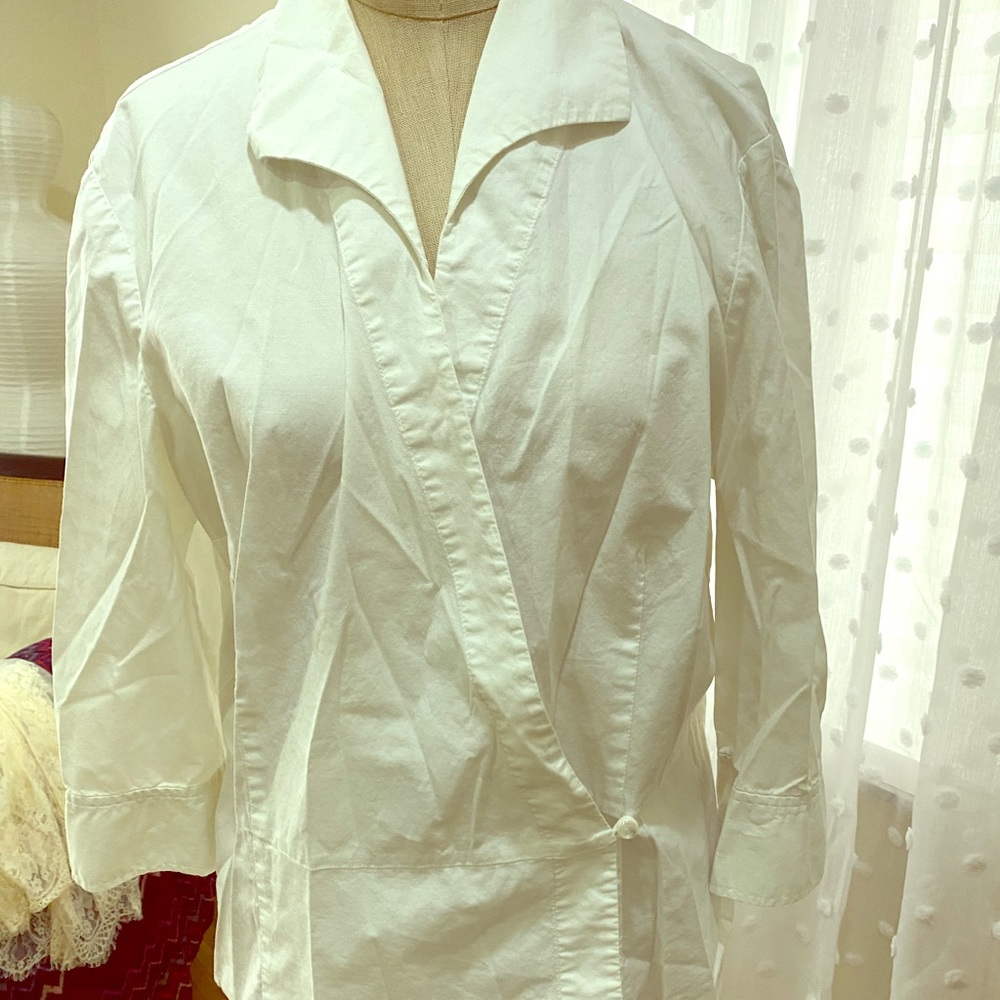 Hundred percent cotton crisscross in front blouse